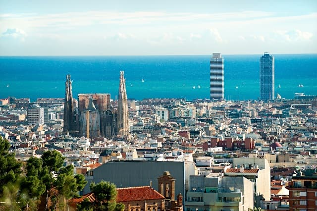Bästa IVF-kliniker i Europa och Spanien för kvinnor över 40